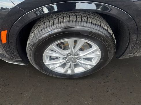 Certified 2024 Cadillac XT6 Luxury w/ LPO, Floor Liner Package AWD/4WD image 9