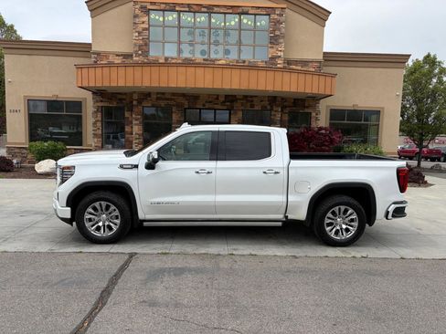 Used 2025 GMC Sierra 1500 Denali w/ Technology Package image 2