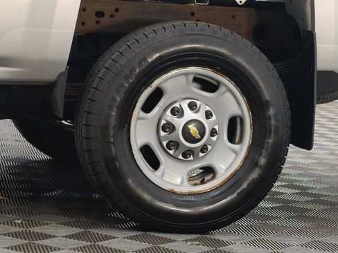Used 2016 Chevrolet Silverado 2500 W/T AWD/4WD image 40
