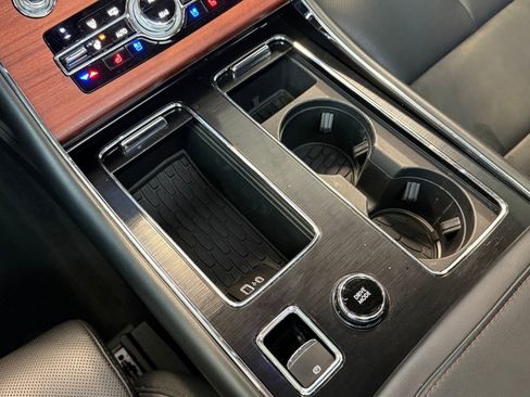 Used 2023 Lincoln Aviator Reserve w/ Equipment Group 201A RWD image 29