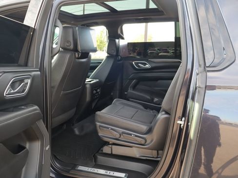 Used 2023 Chevrolet Suburban Z71 w/ Off-Road Capability Package AWD/4WD image 24