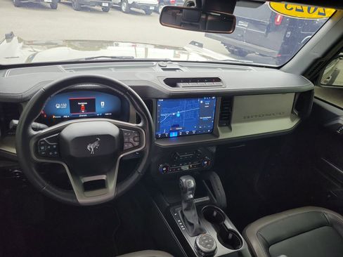 Used 2025 Ford Bronco Outer Banks w/ Sasquatch Package image 21