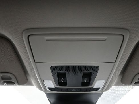 Certified 2023 Honda Pilot Touring image 17