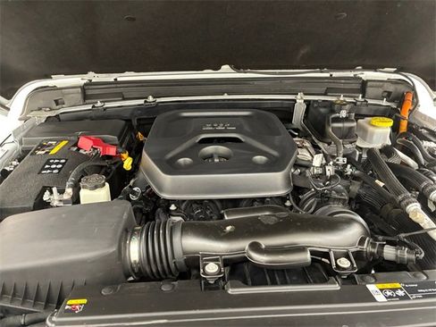 Used 2023 Jeep Wrangler Unlimited w/ Cold Weather Group image 11