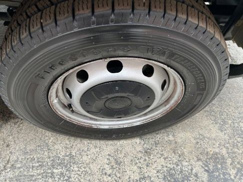 Used 2019 Ford Transit 250 148 High Roof Extended image 17