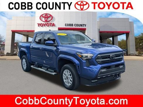 Used 2025 Toyota Tacoma SR5 AWD/4WD image 1