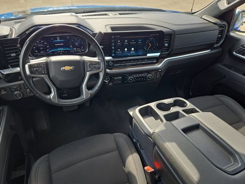 Used 2025 Chevrolet Silverado 1500 LT AWD/4WD image 15