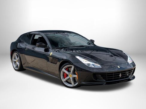 Used 2020 Ferrari GTC4Lusso T RWD image 1