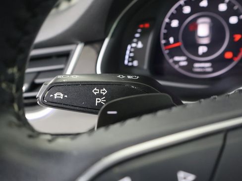 Used 2018 Audi Q7 3.0T Premium Plus w/ Premium Plus Package image 31