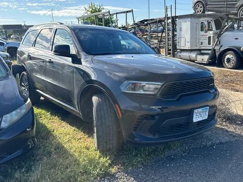 Used 2024 Dodge Durango GT image 2