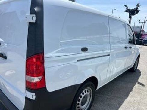 Used 2020 Mercedes-Benz Metris image 4