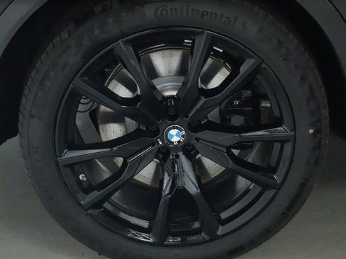 Used 2026 BMW X7 M60i image 14