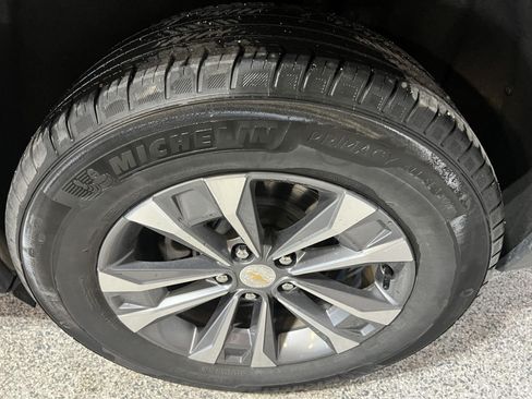 Used 2025 Chevrolet Equinox LT AWD/4WD image 29