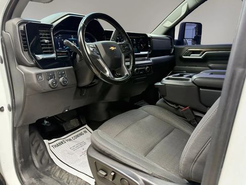 Used 2024 Chevrolet Silverado 2500 LT w/ Convenience Package AWD/4WD image 16