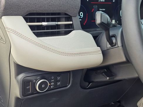 New 2026 Ford Explorer Active w/ Active Comfort Package image 17