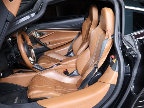 Used 2018 McLaren 720S Luxury image 19