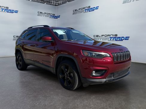 Used 2020 Jeep Cherokee Latitude Plus image 3