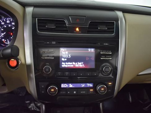 Used 2015 Nissan Altima 2.5 SV w/ Convenience Package FWD image 19