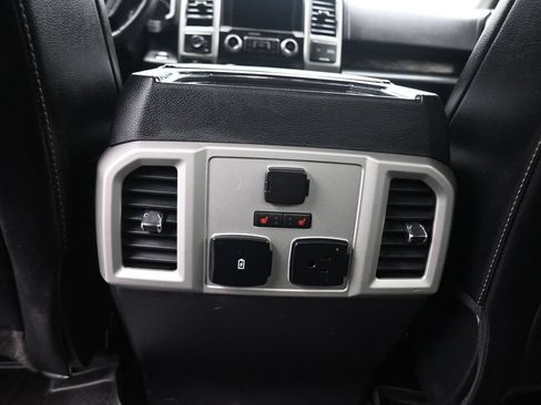 Used 2019 Ford F150 Lariat w/ Equipment Group 502A Luxury AWD/4WD image 33