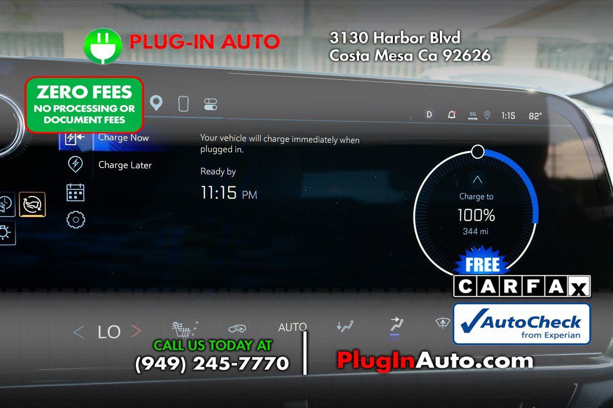 Used 2024 Chevrolet Equinox EV RS FWD image 28