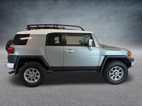 Used 2012 Toyota FJ Cruiser 4WD w/ Upgrade Pkg image 6
