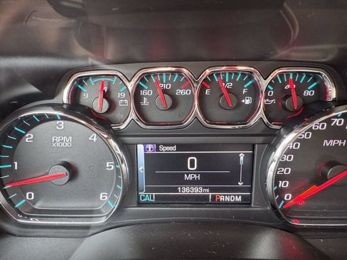 Used 2016 Chevrolet Suburban LT AWD/4WD image 16