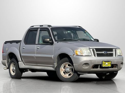 Used 2003 Ford Explorer Sport Trac XLT image 2