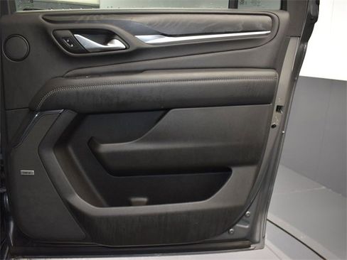 Used 2022 GMC Yukon XL Denali image 15