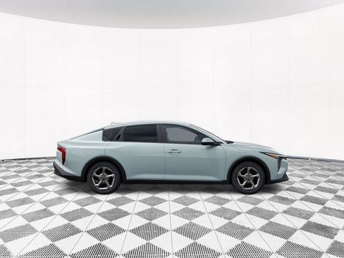 New 2026 Kia K4 FWD image 9
