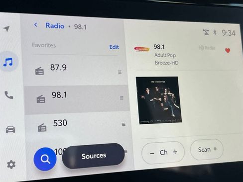 Used 2023 Toyota Corolla LE image 18