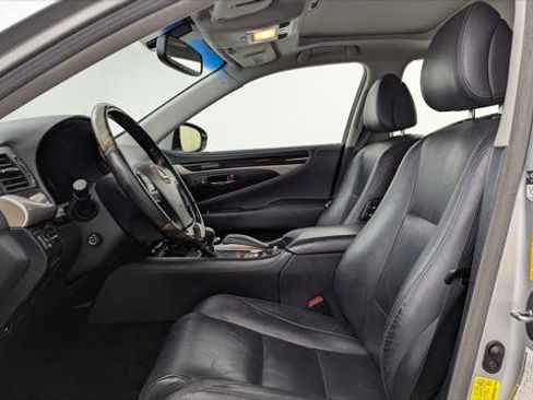 Used 2014 Lexus LS 460 w/ Comfort Package RWD image 14