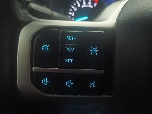 Used 2024 Ford Expedition Max XLT image 23