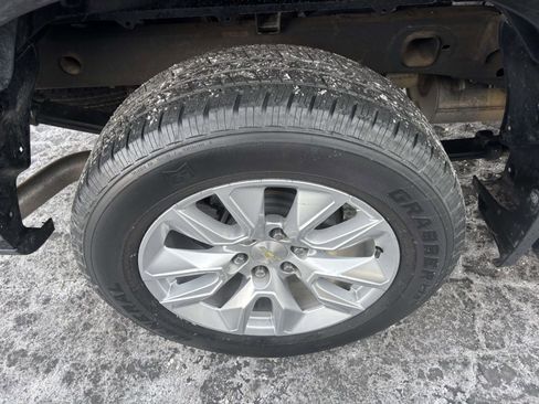 Used 2020 Chevrolet Silverado 1500 Custom w/ Custom Value Package image 11