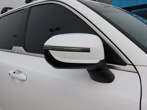 Used 2024 Kia Telluride EX w/ EX Captain's Chair Package image 2