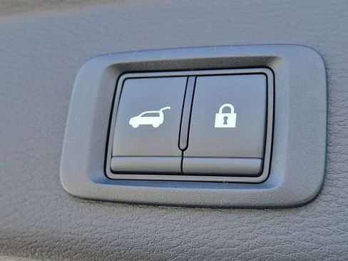 New 2026 Mitsubishi Outlander SE FWD image 12