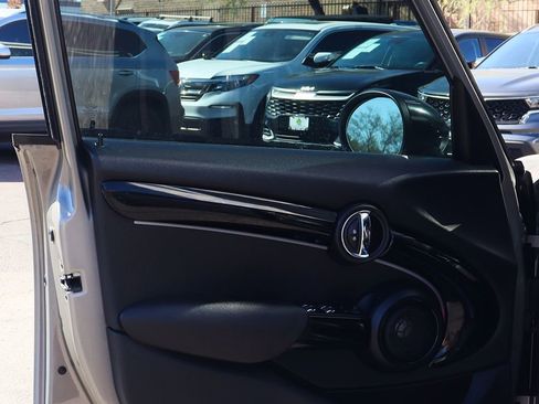 Used 2017 MINI Cooper S image 36