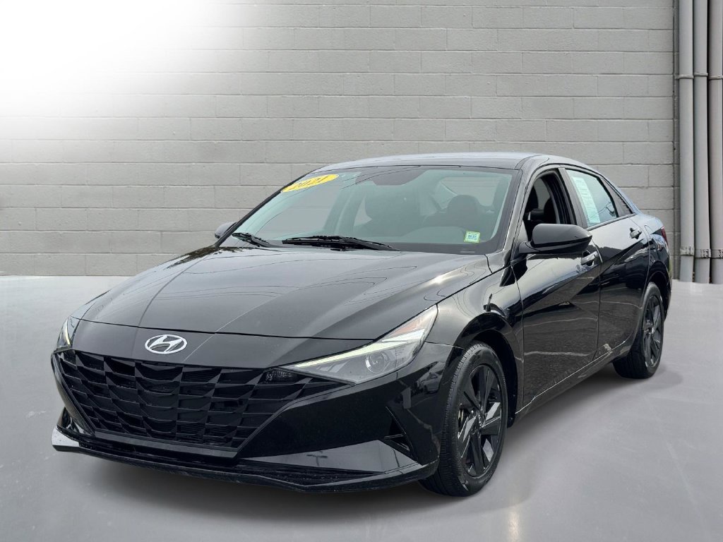 Used 2021 Hyundai Elantra SEL w/ Cargo Package FWD image 4