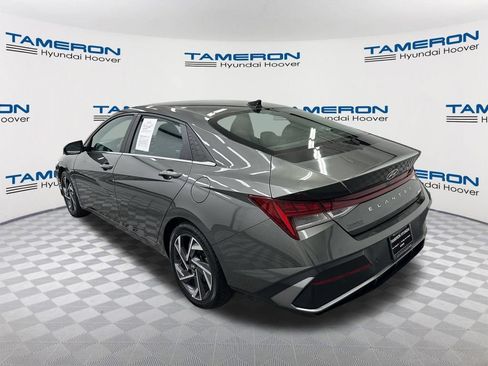Used 2024 Hyundai Elantra Limited FWD image 3