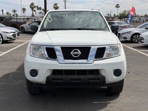 Used 2018 Nissan Frontier SV image 13