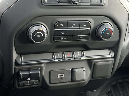 Used 2019 Chevrolet Silverado 1500 W/T w/ WT Convenience Package AWD/4WD image 18