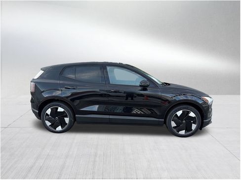 New 2026 Volvo EX30 Ultra image 4