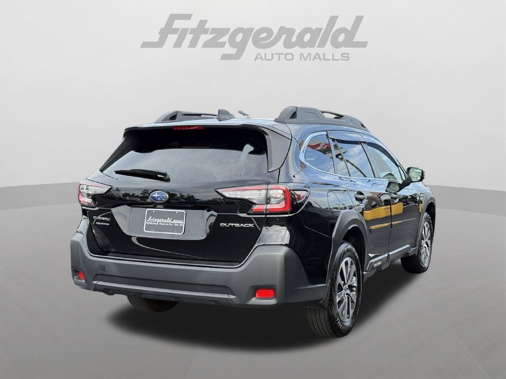 Used 2025 Subaru Outback Premium AWD/4WD image 7