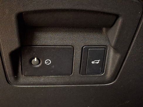 Used 2023 Land Rover Range Rover Velar R-Dynamic S image 20