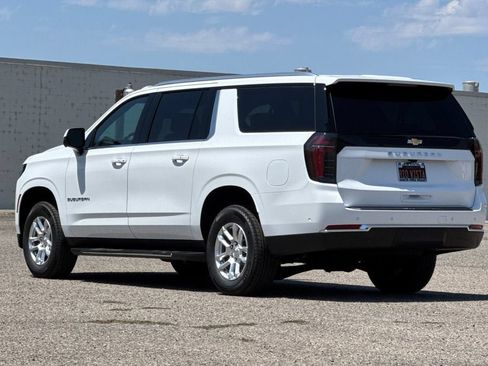 New 2026 Chevrolet Suburban LS AWD/4WD image 6