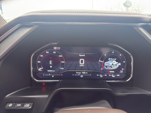 Used 2024 GMC Sierra 2500 Denali w/ Denali Reserve Package image 14