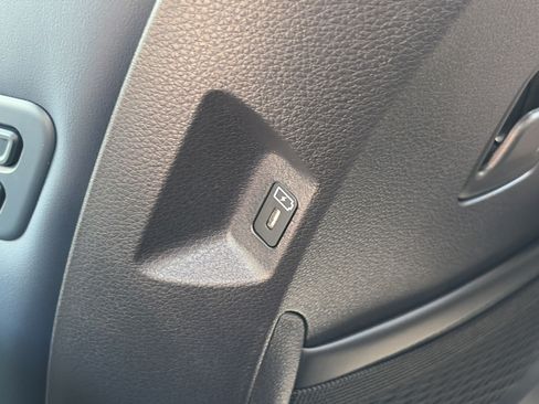 New 2026 Kia Carnival EX FWD image 12