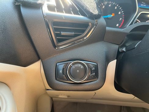 Used 2014 Ford Escape Titanium FWD image 22