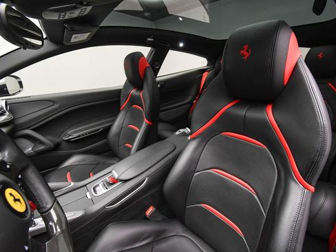 Used 2018 Ferrari GTC4Lusso T image 56