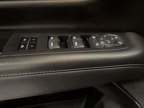 Used 2022 Chevrolet Suburban Premier AWD/4WD image 45