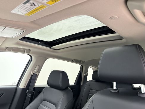 Used 2025 Honda CR-V EX-L image 16